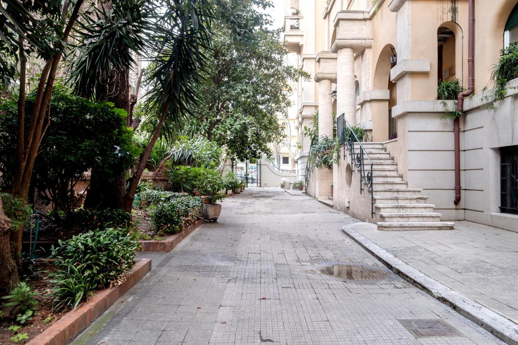 Vatican36 Guest House Рим Екстер'єр фото